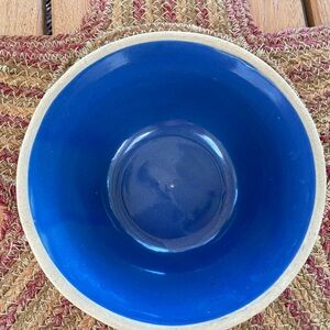Vintage Yellow Wear nesting bowl cobalt blue with beehive sides